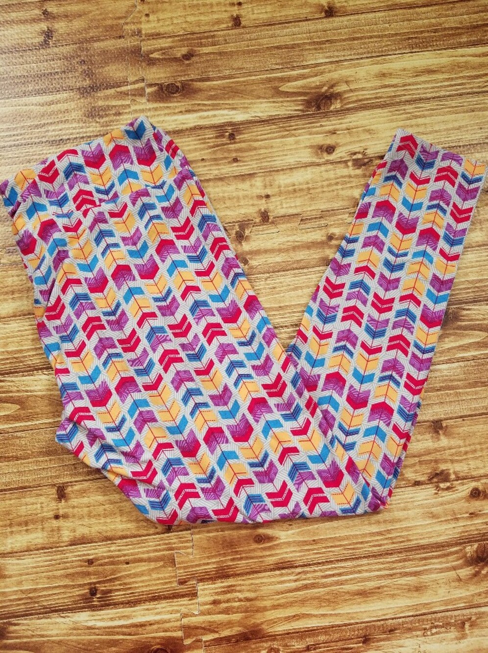 LuLaRoe TC Leggings Tall Curvy 12-18 Chevron Zig Zag Gray Purple Blue Yellow